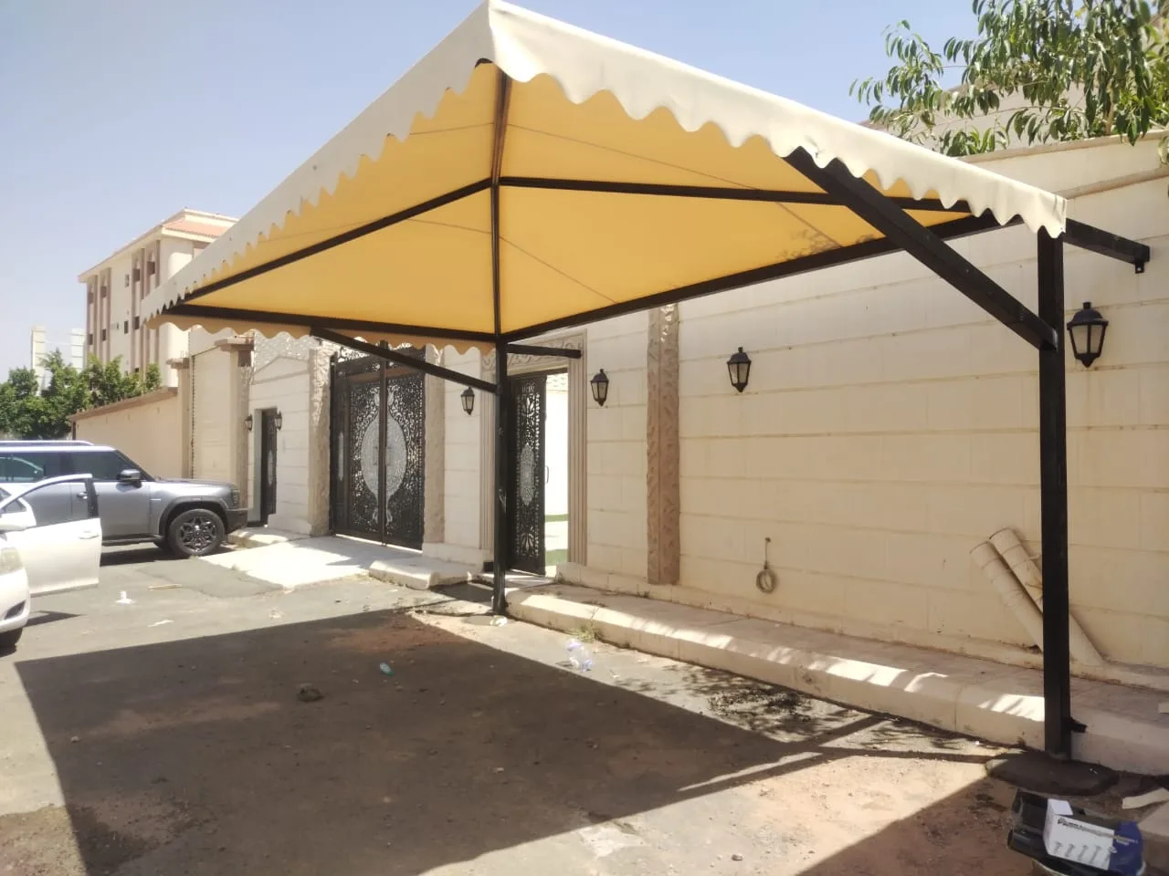 مظلات سيارات